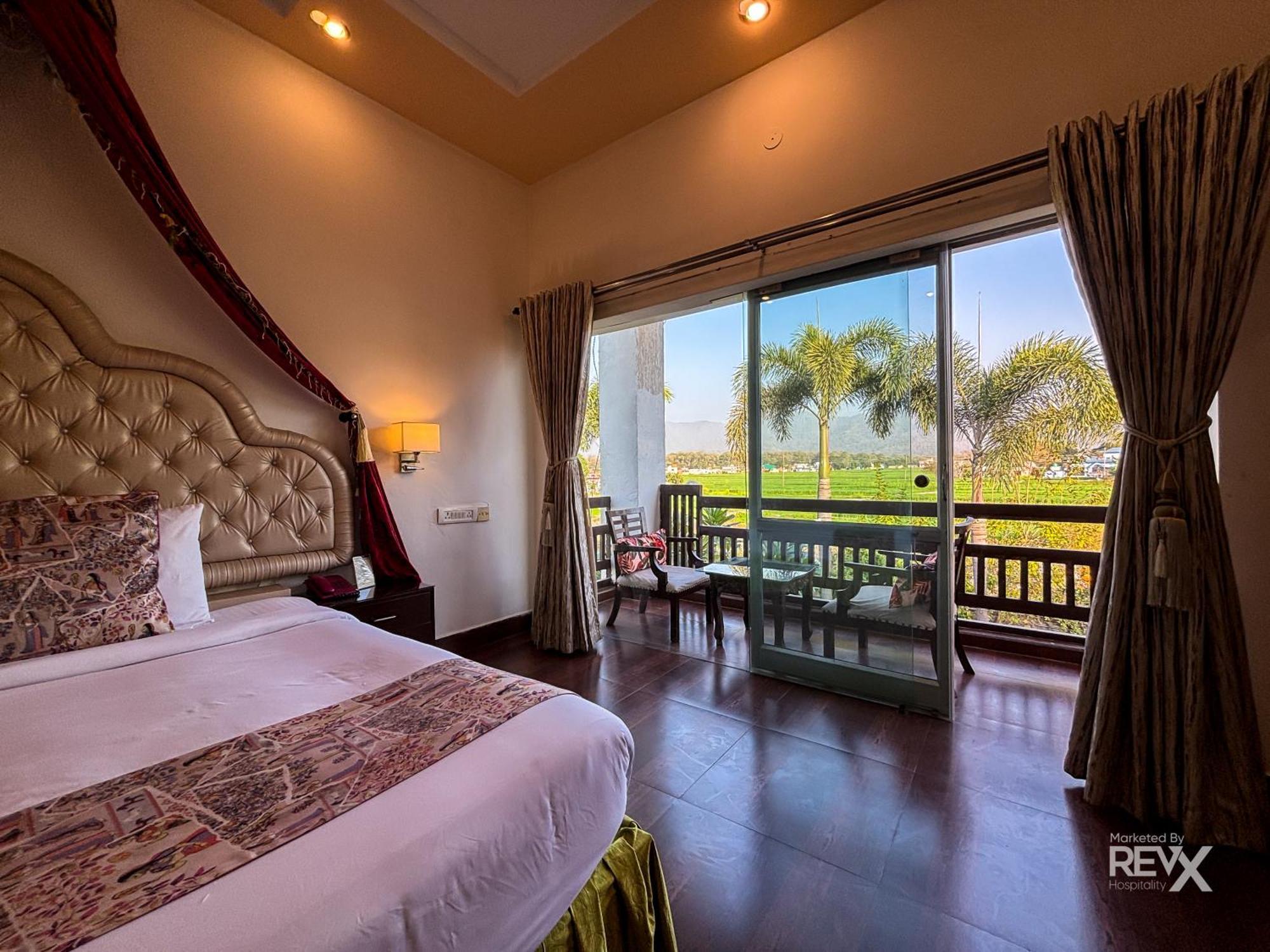 רישיקש The Neeraj River Forest Resort Ayurvedic Wellness Center מראה חיצוני תמונה