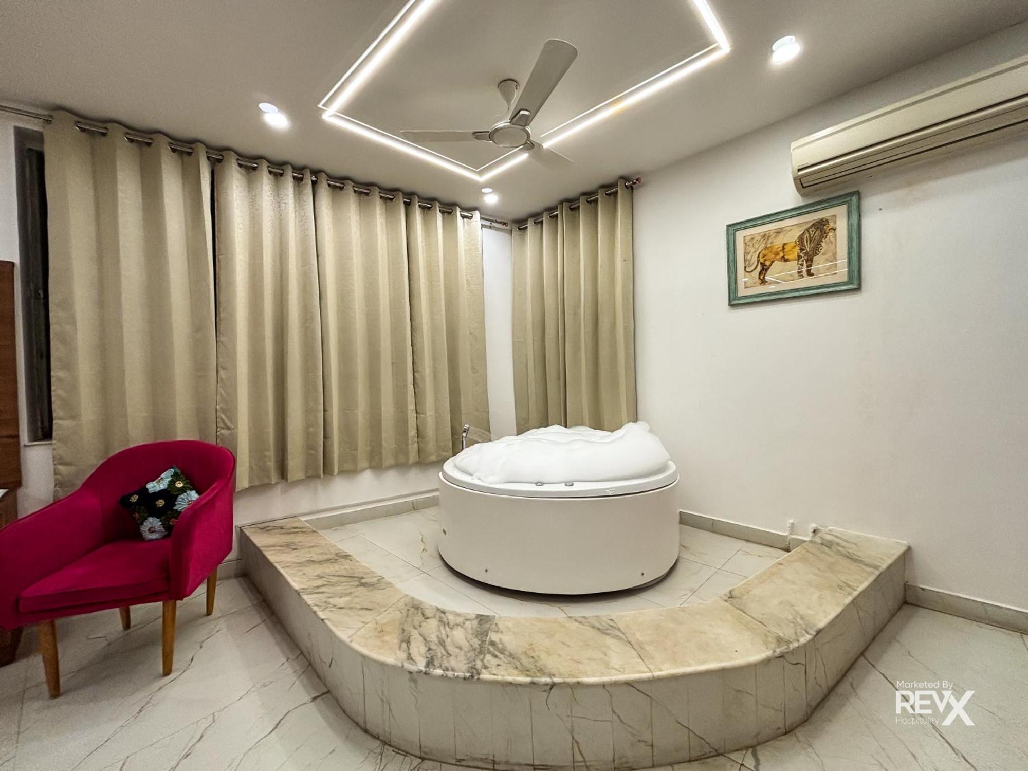 רישיקש The Neeraj River Forest Resort Ayurvedic Wellness Center מראה חיצוני תמונה